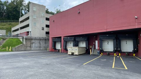 Five loading docks with easy outdoor access